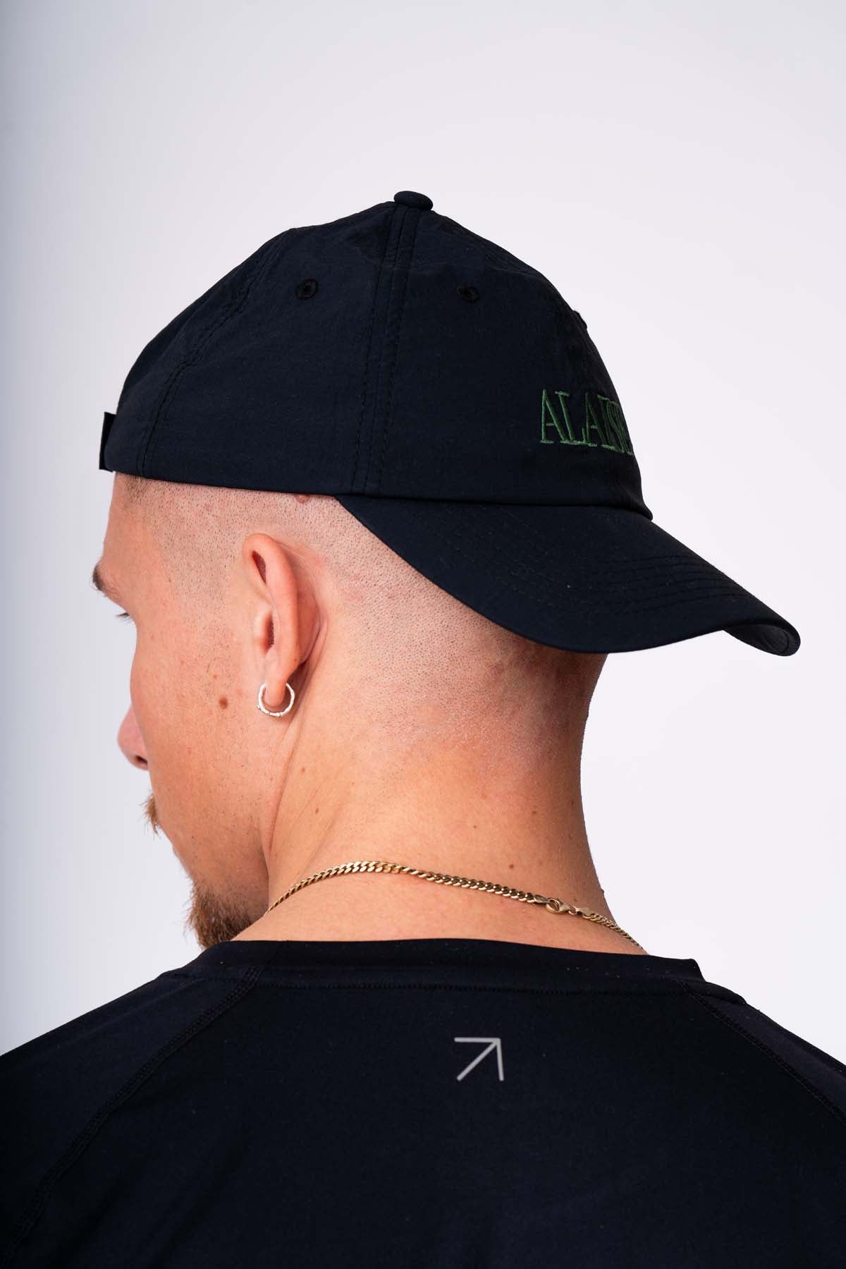 Lightweight Cap in Black