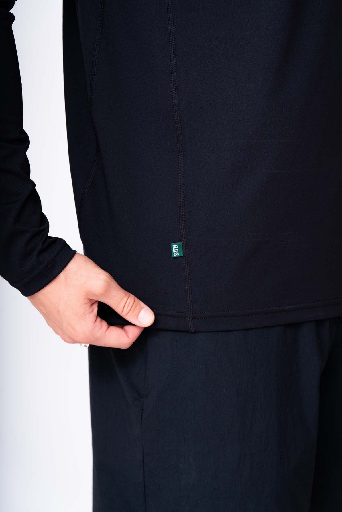 Graphic Active Long Sleeve Shirt in Black