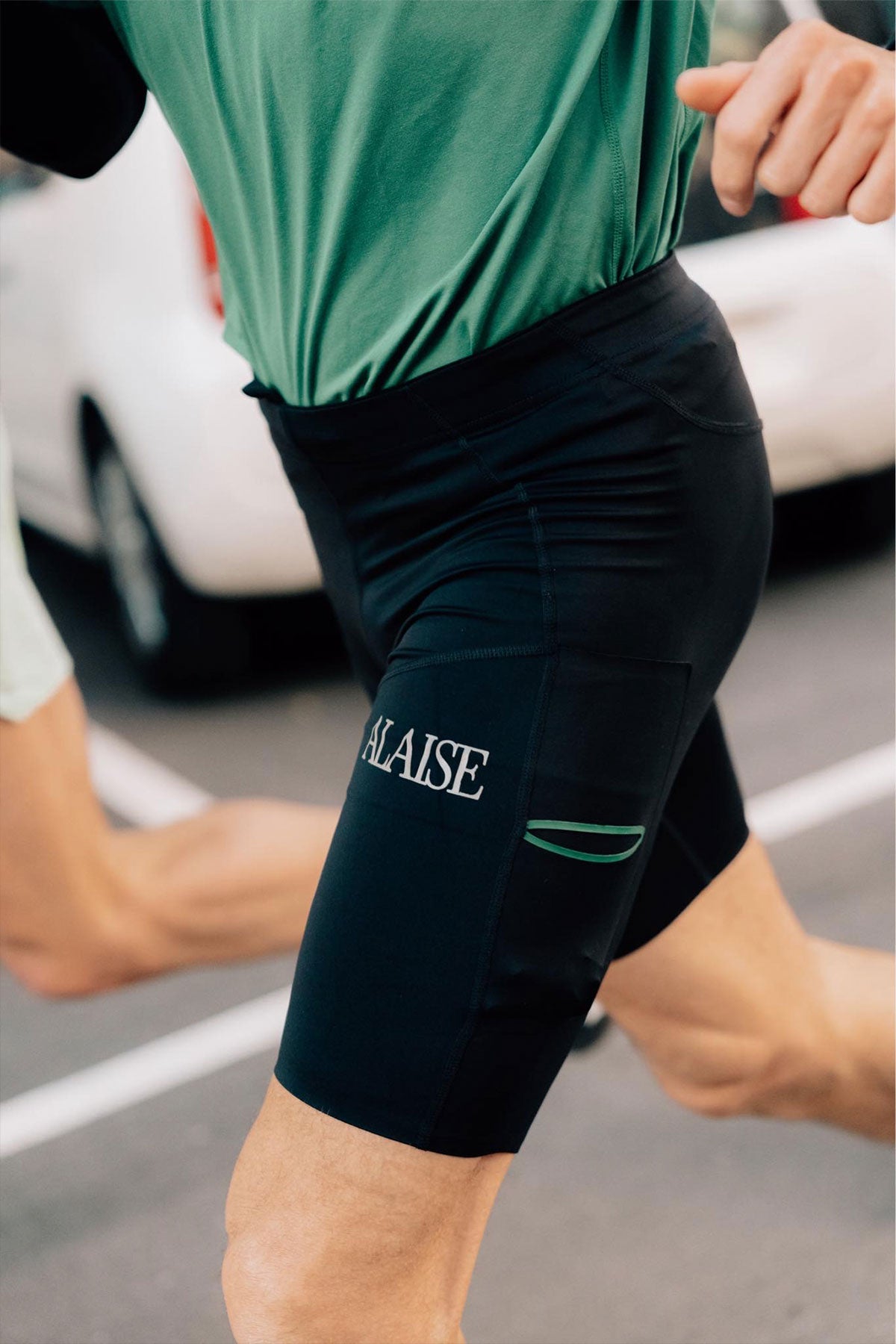 Active Short Tights in Black