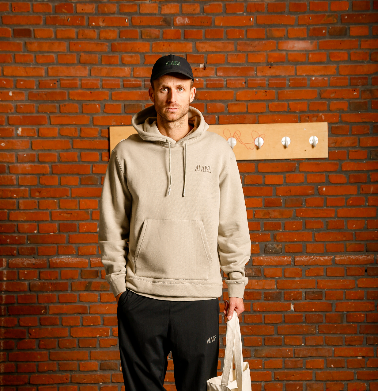 Comfort Hoodie in Beige