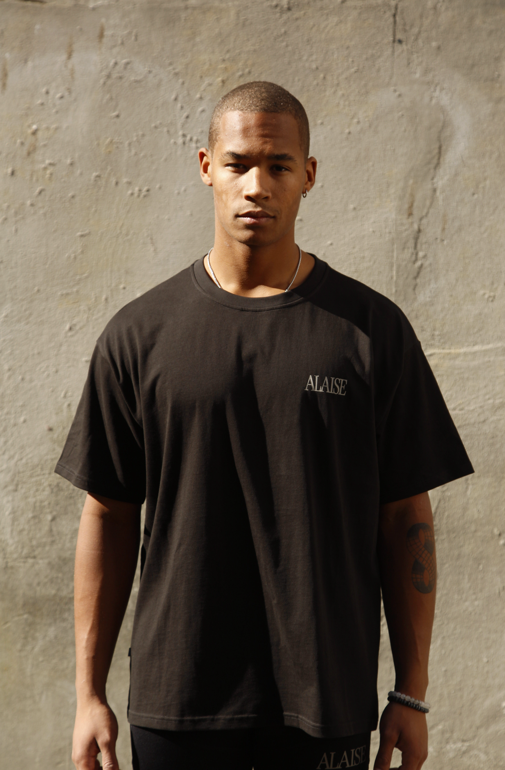 Rose Graphic Box Fit Tee in Black