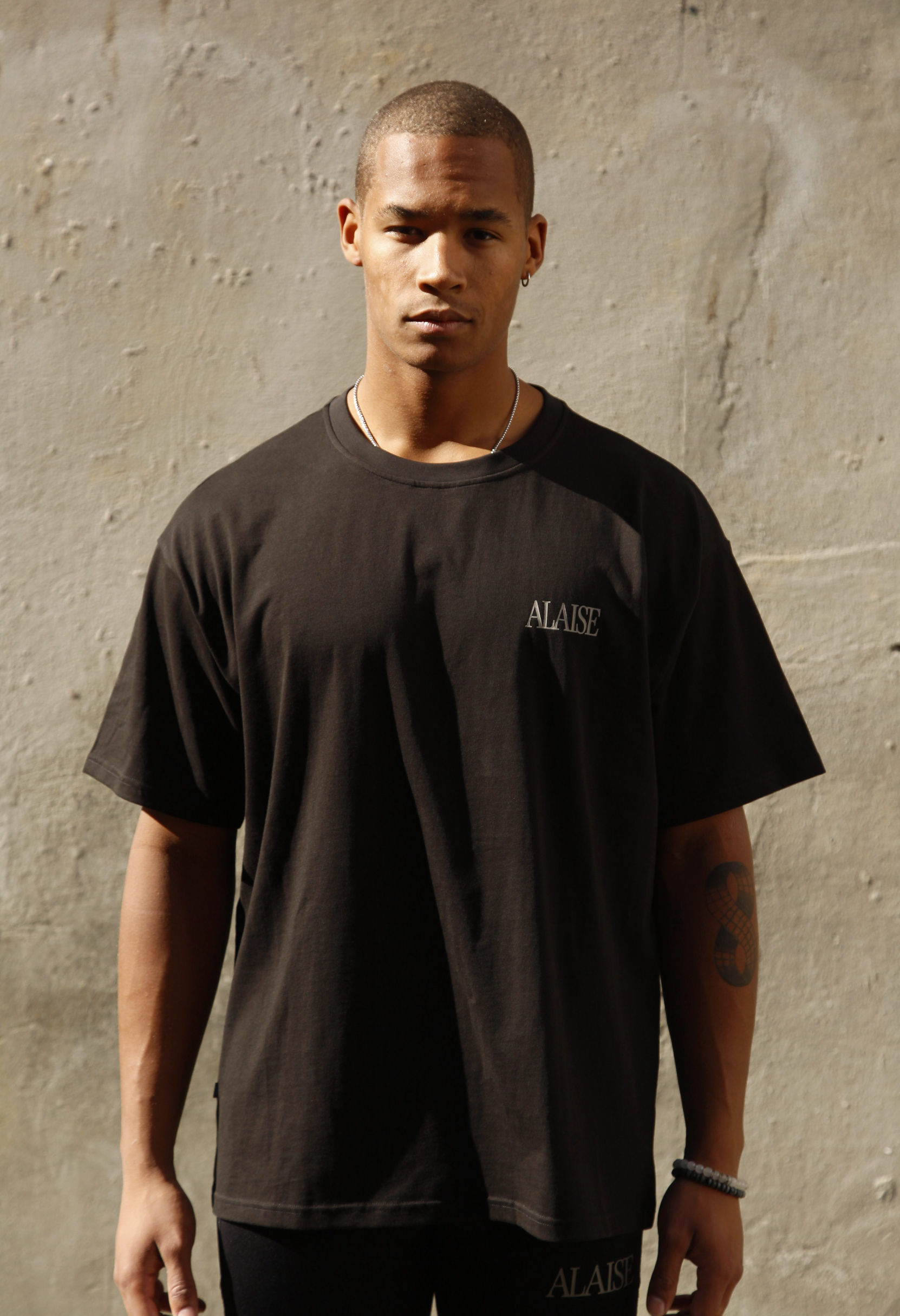Cotton Tee Box Fit in Black