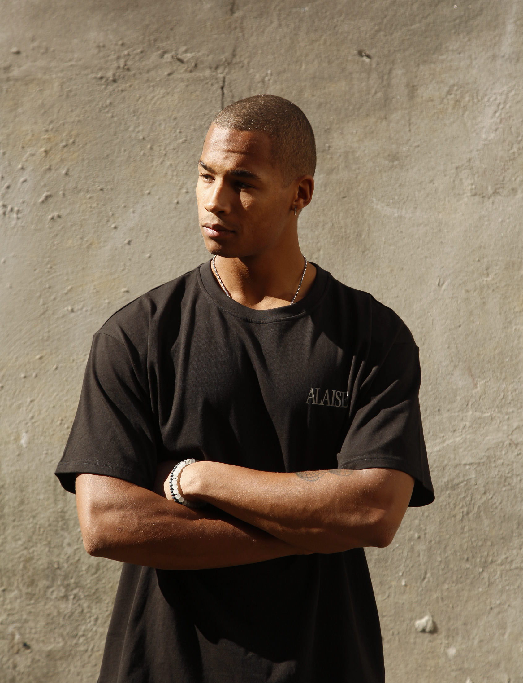 Cotton Tee Box Fit in Black