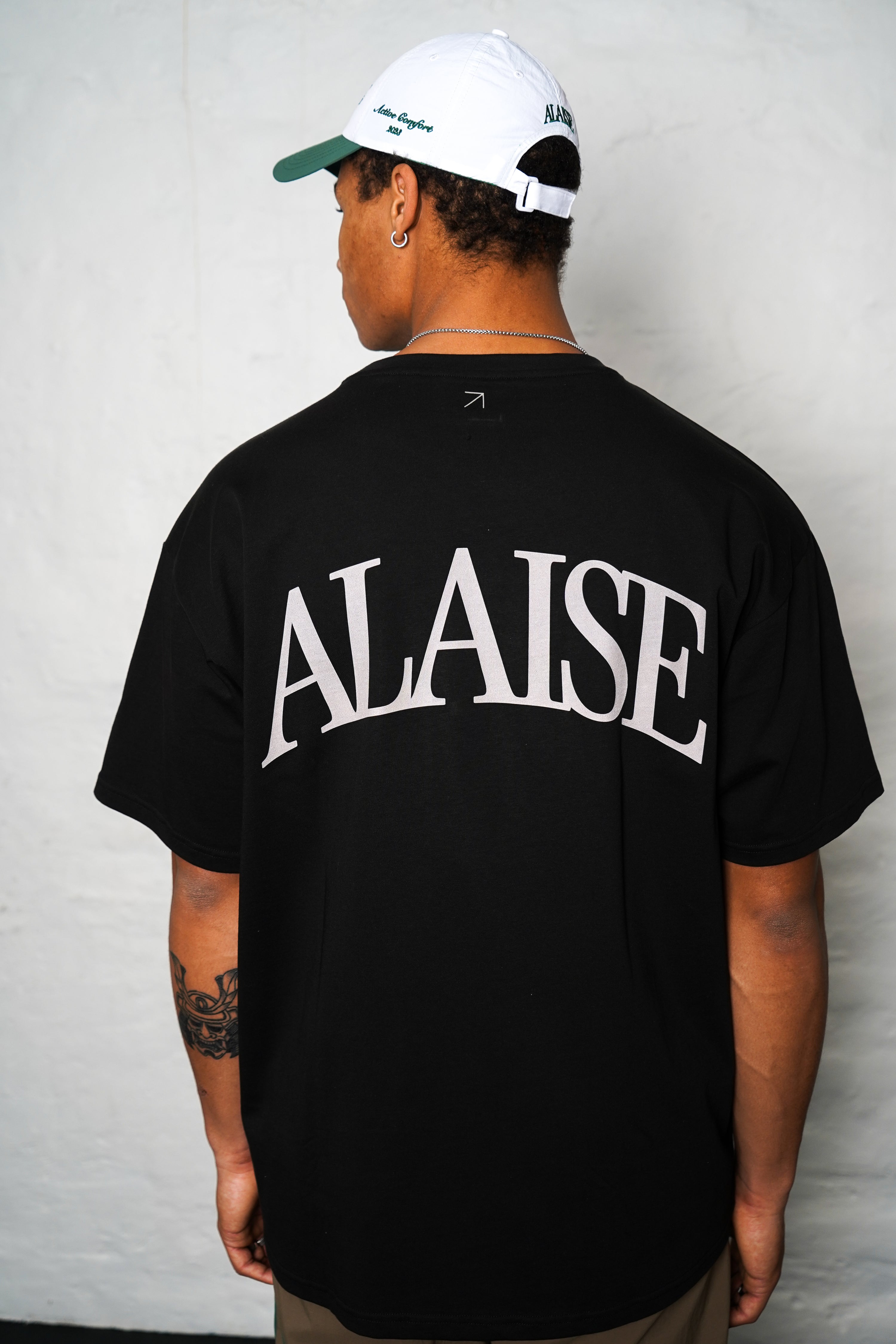 Graphic Logo Box Fit T-Shirt - Black